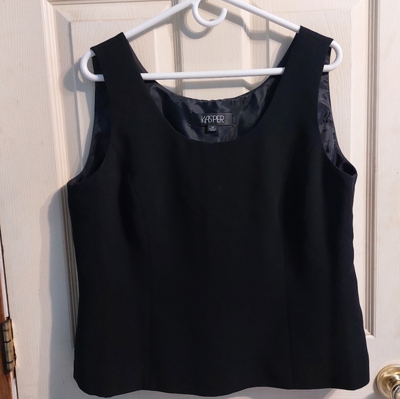 Black sleeveless top‎ - Picture 1 of 5